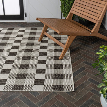 Darcy Traditional Geometric Bold Gingham Area Rug